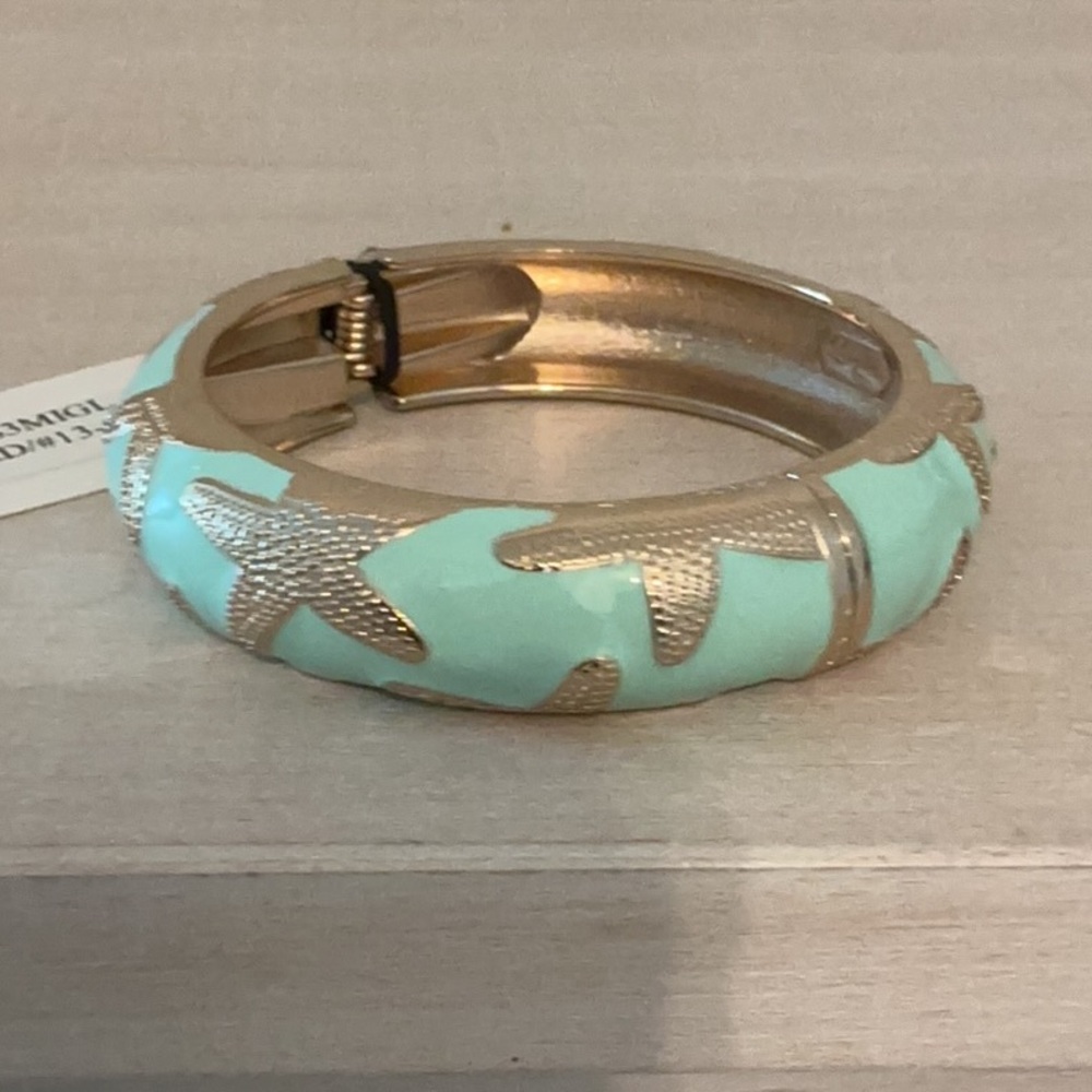 Big Star Gold-Tone Bracelet with Mint Enamel Starfish Motif